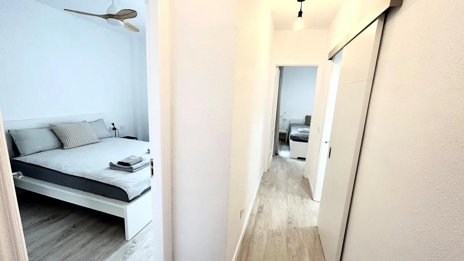 Beautiful, 2 Double Bedrooms Apartment In Central Los Cristianos, 3 Mins From The Beach Arona  0*, Arona (Tenerife) Španělsko
